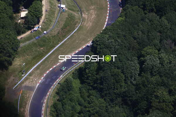 Rennfahrzeug auf der Nordschleife