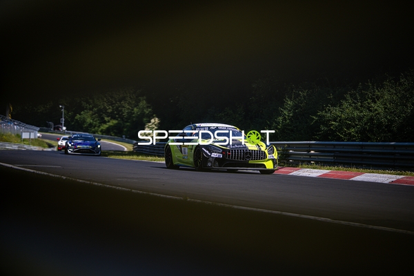 Rennfahrzeug auf der Rennstrecke