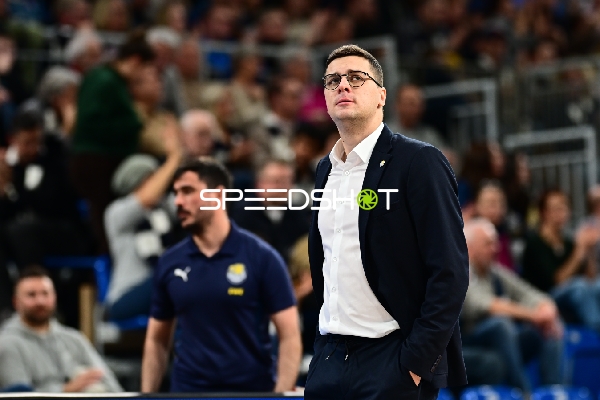 Szene mit Lazar Spasic (997; EWE Baskets Oldenburg)