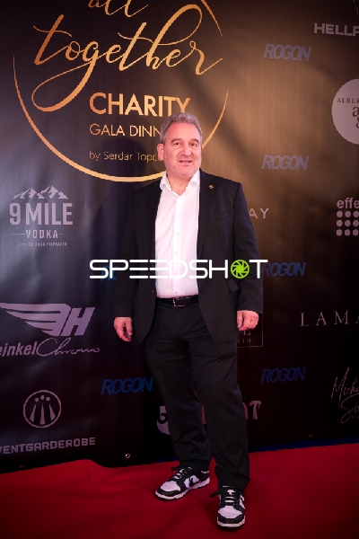 Posing beim Charity Gala Dinner