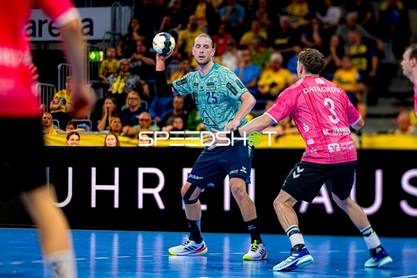 Ballübergabe unter Druck