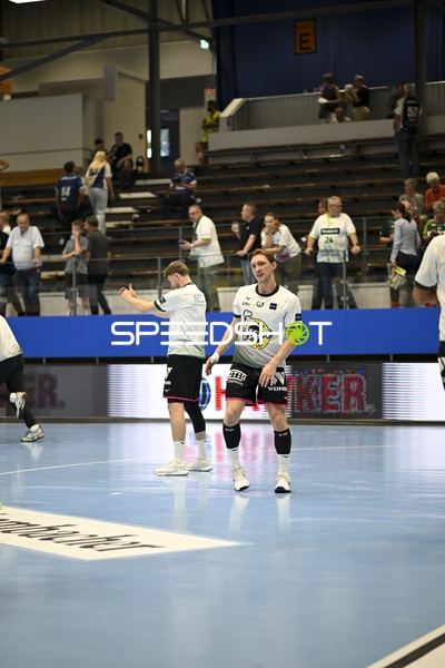 Justin Müller (25; HSG Wetzlar) wärmt sich auf, Portrait, Einzelfoto