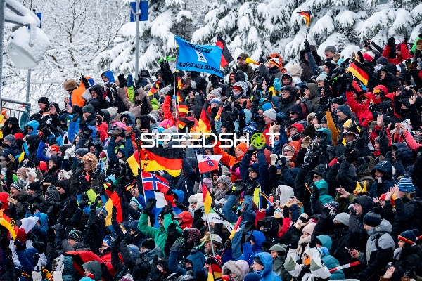 Zuschauerjubel bei Biathlon-Verfolgung