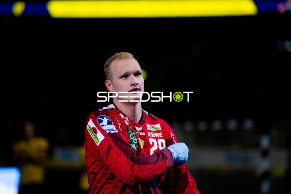 David Späth (29; Rhein Neckar Löwen) steht bereit im Tor