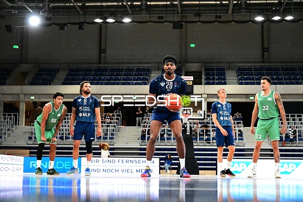 Freiwurf von Michael Weathers (20; MLP)