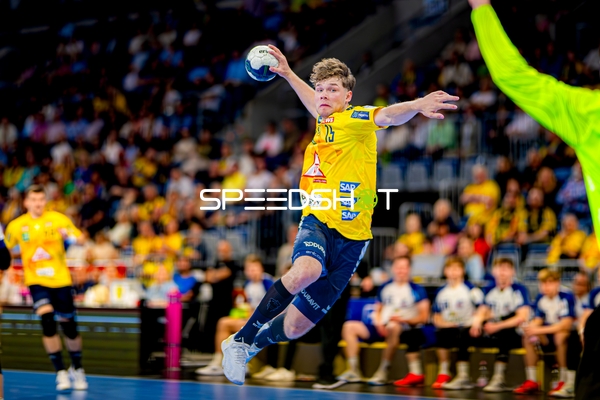 Wurf David Móré (15;Rhein Neckar Löwen)