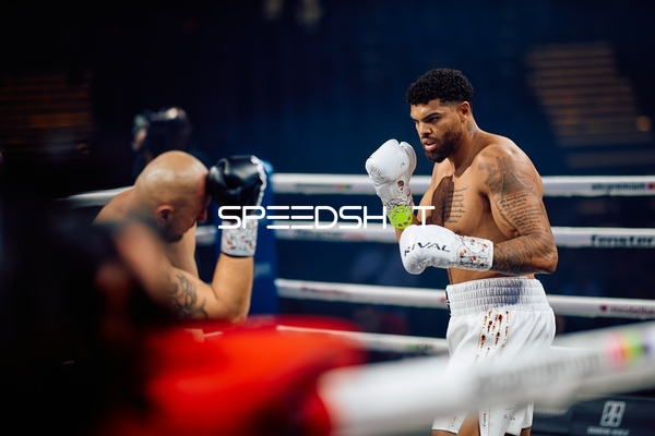 Boxer Schwergewicht Emanuel Odiase