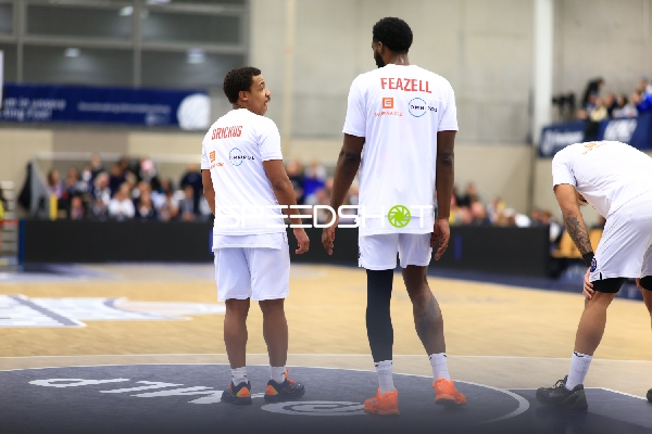 Jhamir Brickus (2; Basketball Nymburg) auf dem Spielfeld