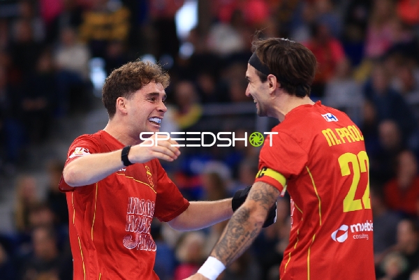 Pablo ROMAN (8; Spanien) und Manuel PROL (22; Spanien) feiern