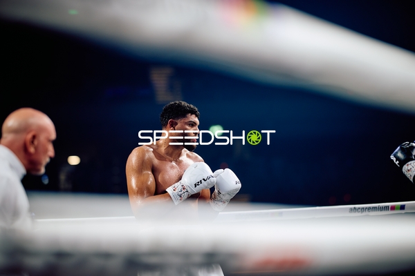 Emanuel Odiase in Ringside Zone