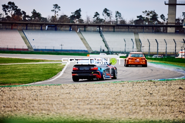 Rennwagen in Aktion beim DMV Goodyear Racing Days