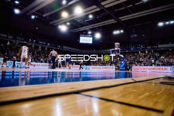 Basketballspiel auf dem Spielfeld