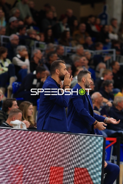 Coaches am Spielfeldrand