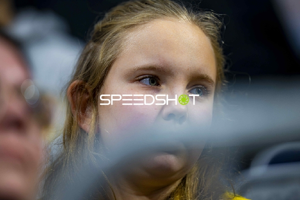 Zwei Personen nah beieinander