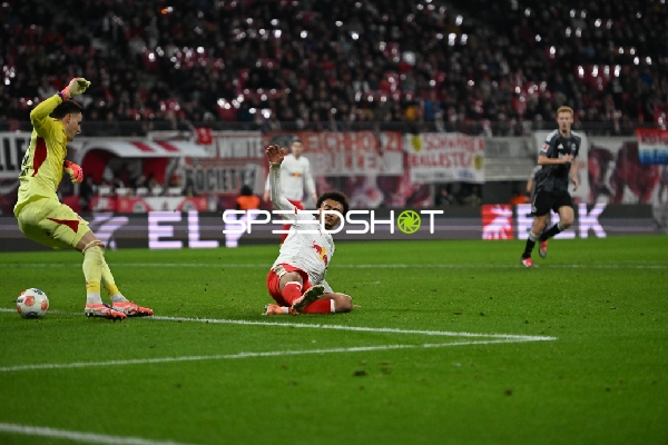 Zweikampf im Strafraum