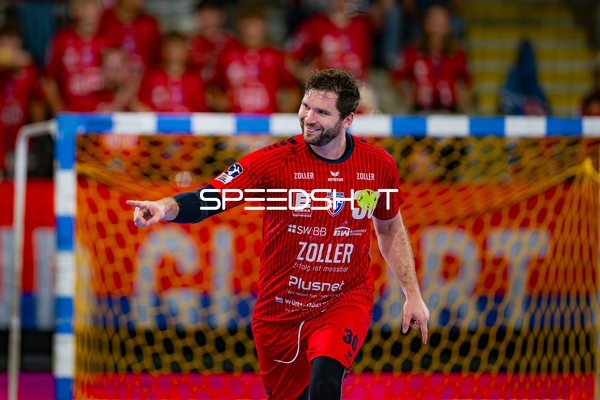 Jonathan Fischer (36; SG BBM Bietigheim) jubelt nach Tor