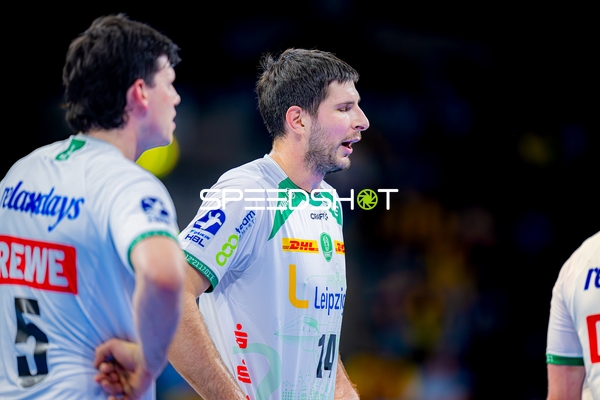 Marco Mamić (14, SC DHfK Leipzig) und Simon Ernst (5, SC DHfK Leipzig) in Spielpause