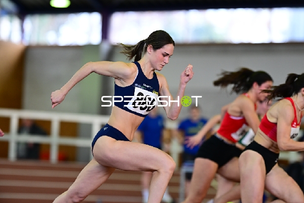 Sonnenberg Greta (866; Post-Sportverein Trier) sprintet