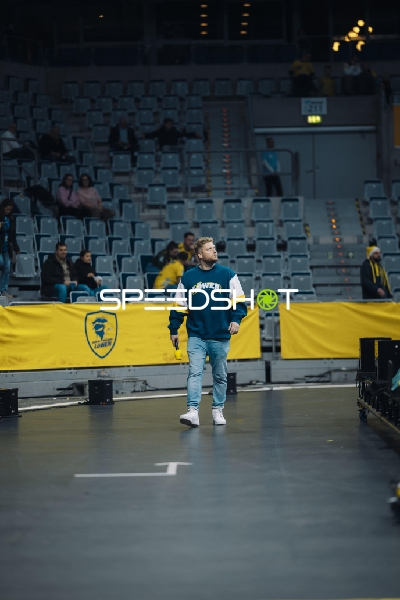 Kevin Gerwin (49; Rhein Neckar Löwen) bei Moderation in der SAP Arena