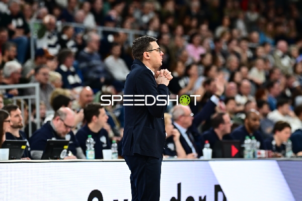 Offizieller am Spielfeldrand