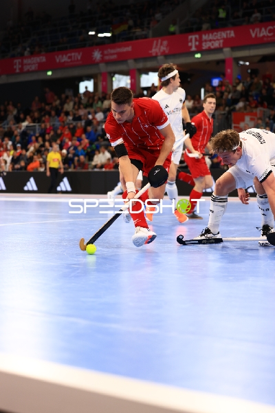 Ballkampf zwischen Anton Pöhling (12; Deutschland) und Tom Schmidt-Didlaukies (14; Deutschland)