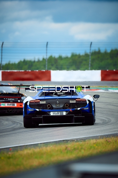 Fahrzeuge auf der Rennstrecke