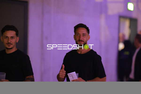 Personen beim Box-Event
