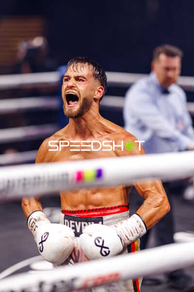 Boxer Liandro Viegas Lourenco (62; VIP) im Ring