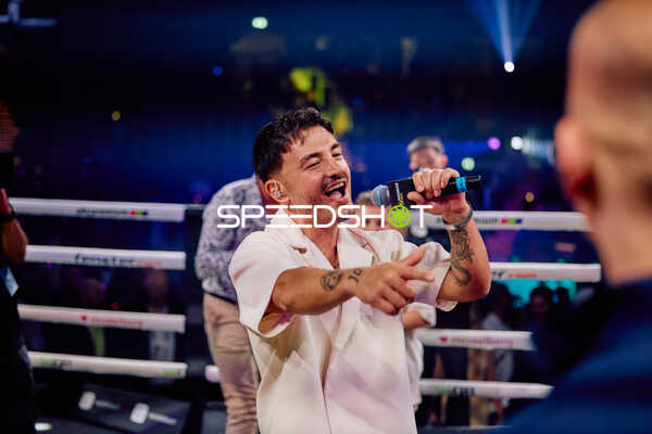 Moderator in der Ringside Zone