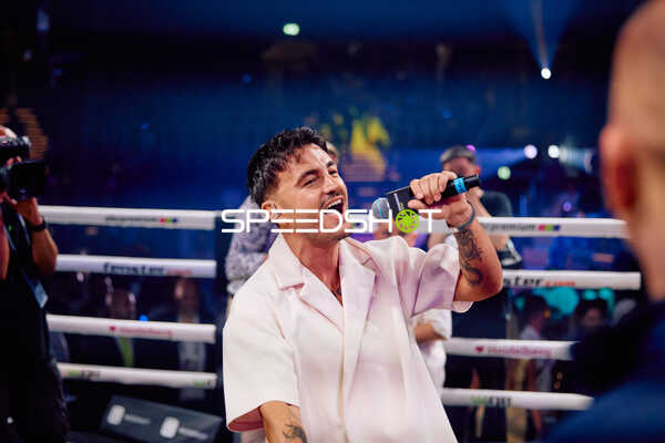 Moderator in der Ringside Zone