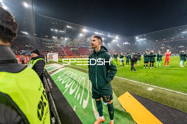 Spieler am Spielfeldrand