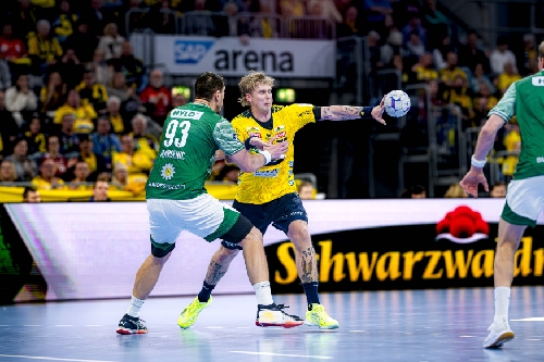 Wurf von Edwin Aspenbäck (78; Rhein Neckar Löwen)