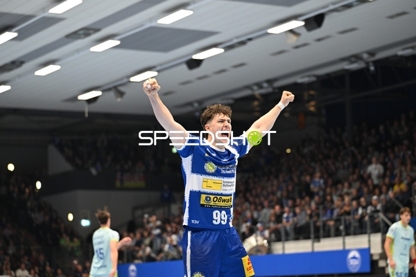 Tillman Leu (99; ThSV Eisenach) jubelt