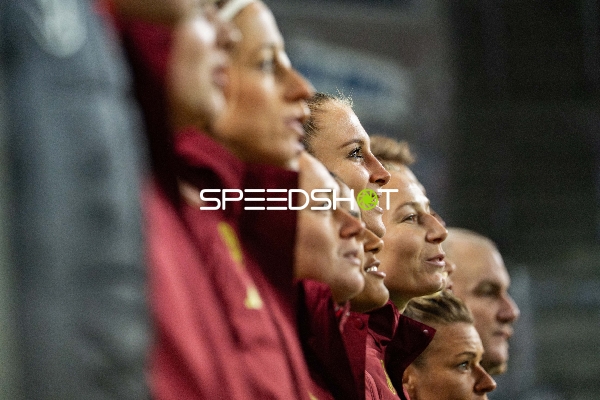 Spielerinnen in Konzentration