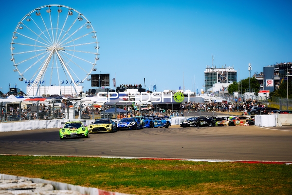 BLACK FALCON Team EAE vor Mercedes-AMG Team GetSpeed und Walkenhorst Motorsport