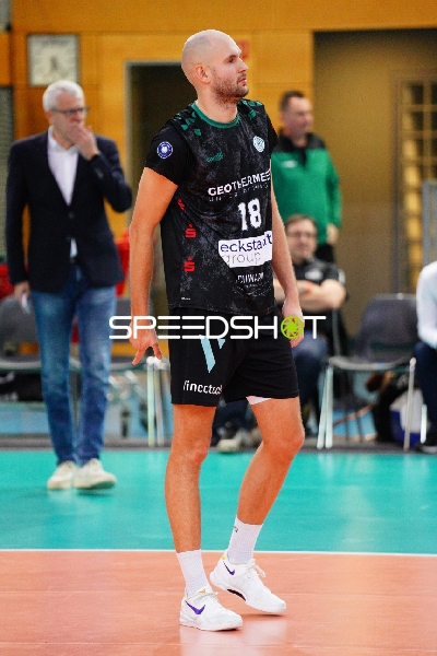 Iven Fietje Ferch (18; TSV Haching München) in Aktion