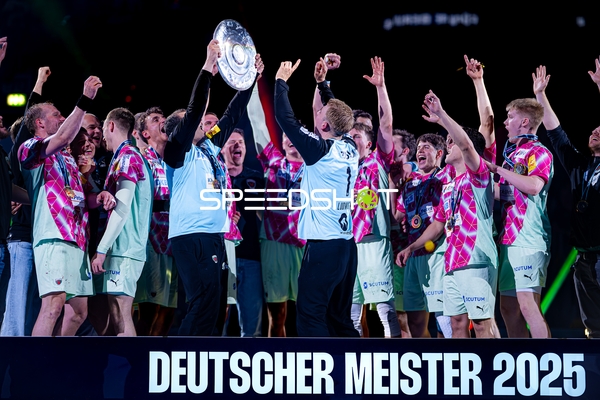 Füchse Berlin feiern Meisterschaft