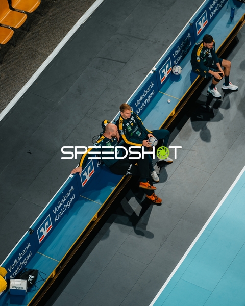 Mathias Larson (4; Rhein Neckar Löwen) und Patrick Groetzki (24; Rhein Neckar Löwen) auf der Bank