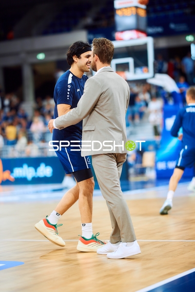 Spieler und Coach im Gespräch