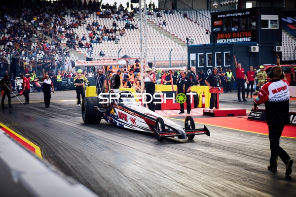 Rennfahrzeug in der Startzone