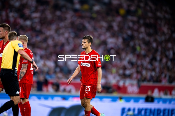 Dzwigala auf dem Feld