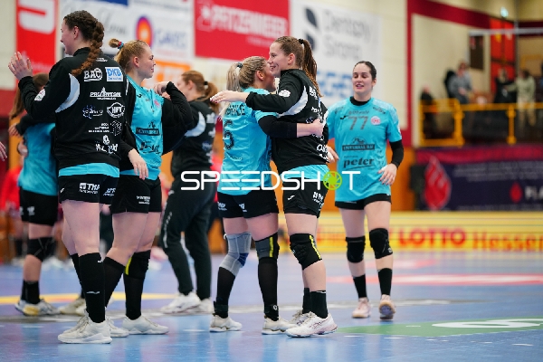 Szene mit Julie Holm (8; Thüringer HC) und Lotta Heider (7; Thüringer HC)