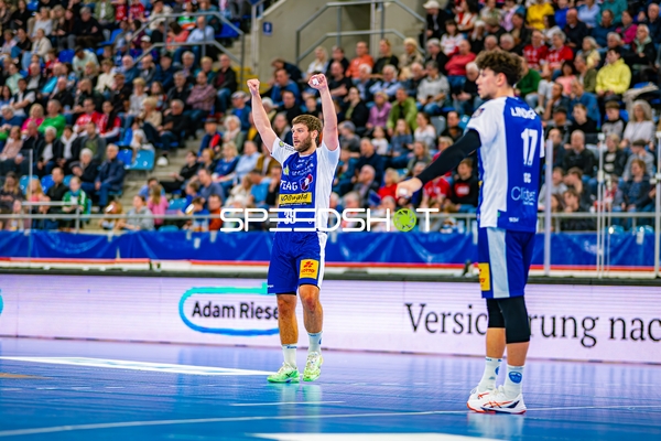 Malte Donker (39, ThSV Eisenach) jubelt