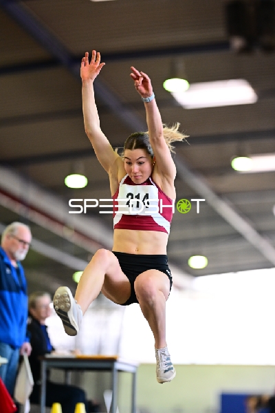 Wulfert Ronja (214; LTV Bad Dürkheim) beim Weitsprung