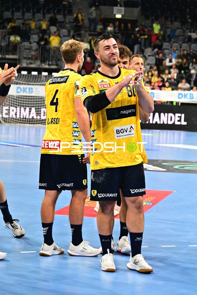 Rhein-Neckar Löwen Spieler in Spielunterbrechung