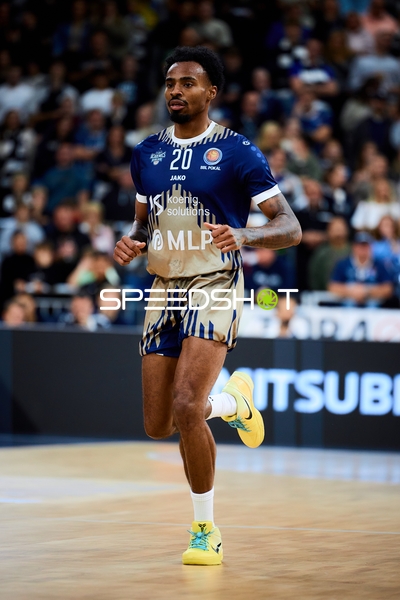 Michael Weathers (20; MLP Academics Heidelberg) in Aktion