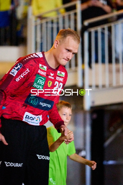 Torwart David Späth (29; Rhein Neckar Löwen) in Position