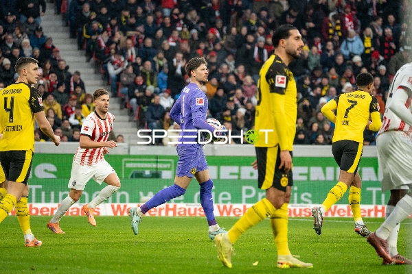 Spielszene mit Ballbesitz