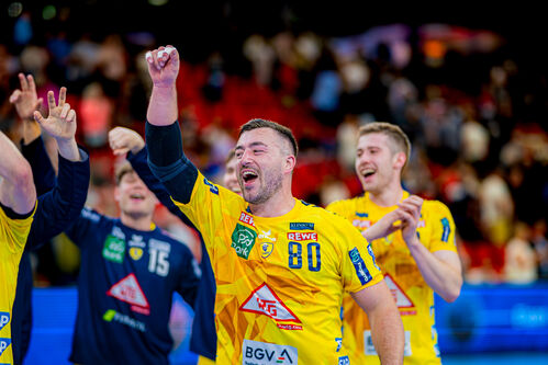 Jubel Jannik Kohlbacher (80;Rhein Neckar Löwen) und Teamkollegen