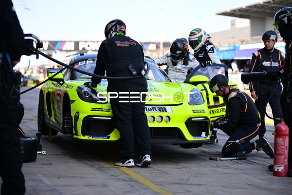 Boxenstopp beim 24h Rennen 2025 Nürburgring